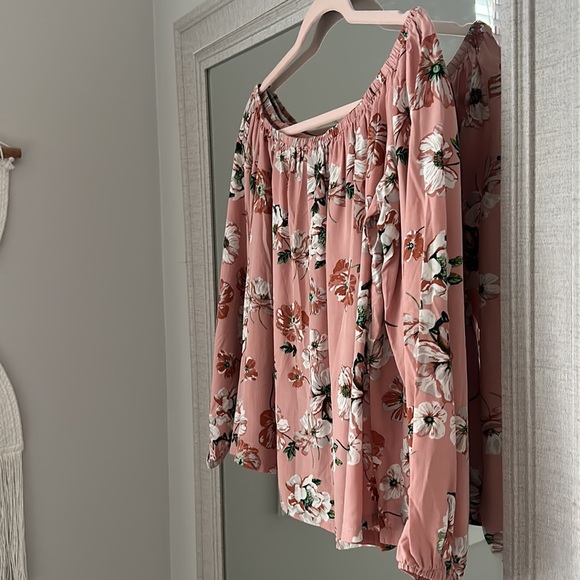 Emma Knudsen flowy top - Picture 3 of 3